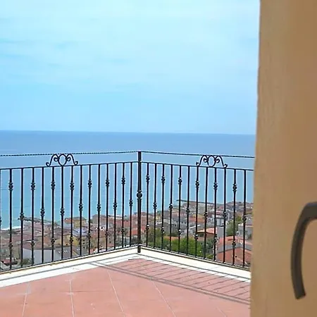 San Pio Oda ve Kahvaltı 3*