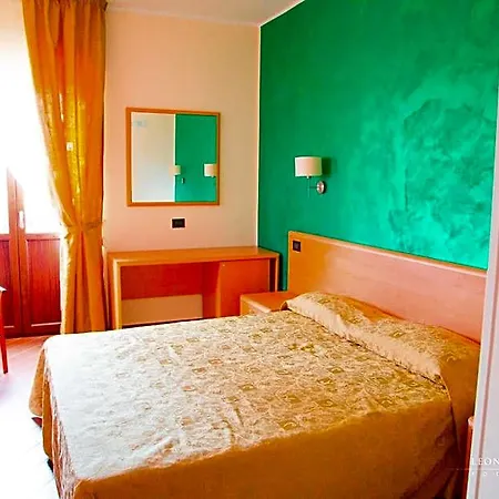San Pio Oda ve Kahvaltı